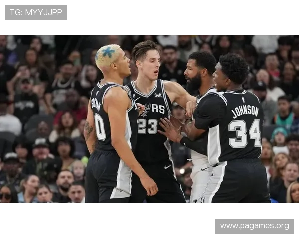 马刺队深度对比与争抢成功率分析 预测未来赛季关键表现因素 马刺队深度对比与争抢成功率分析 预测未来赛季关键表现因素